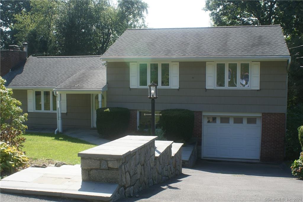 8 Schermerhorn Drive New Fairfield CT 06812