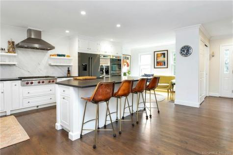 274 Rowayton Avenue Norwalk CT 06853