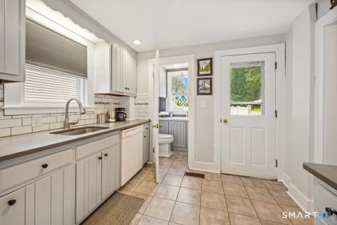 81 Grove Street Southington CT 06479