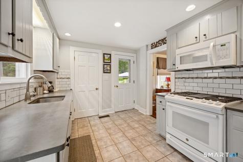 81 Grove Street Southington CT 06479