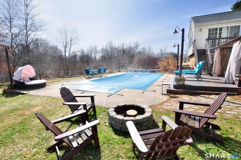 7 Glen Hollow East Granby CT 06026