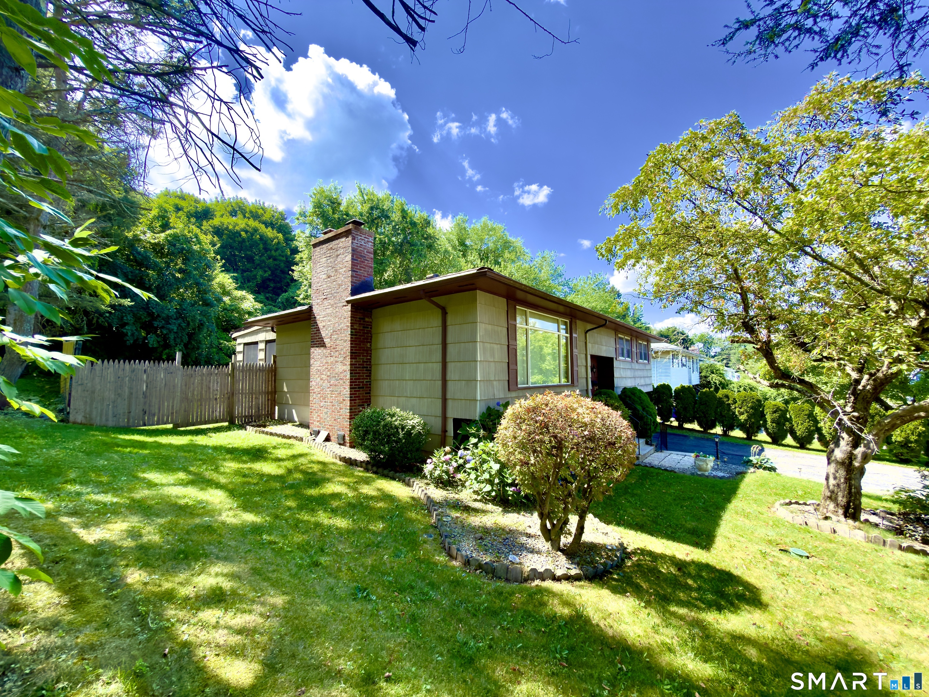 25 Greenfield Avenue Waterbury CT 06708