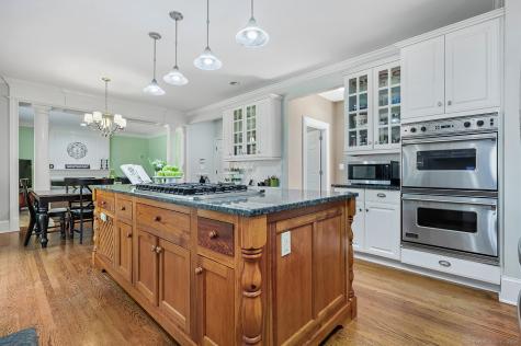 305 South Gate Lane Fairfield CT 06890