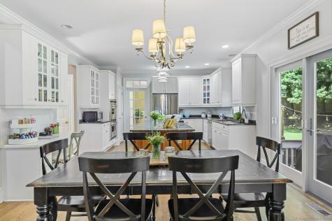 305 South Gate Lane Fairfield CT 06890