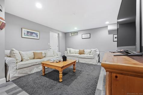 305 South Gate Lane Fairfield CT 06890