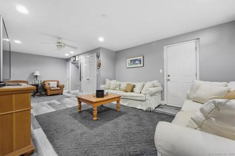 305 South Gate Lane Fairfield CT 06890