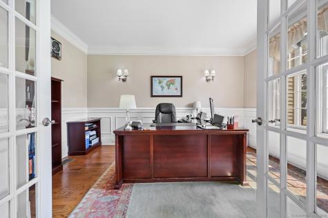 305 South Gate Lane Fairfield CT 06890