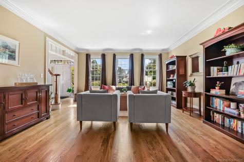 305 South Gate Lane Fairfield CT 06890