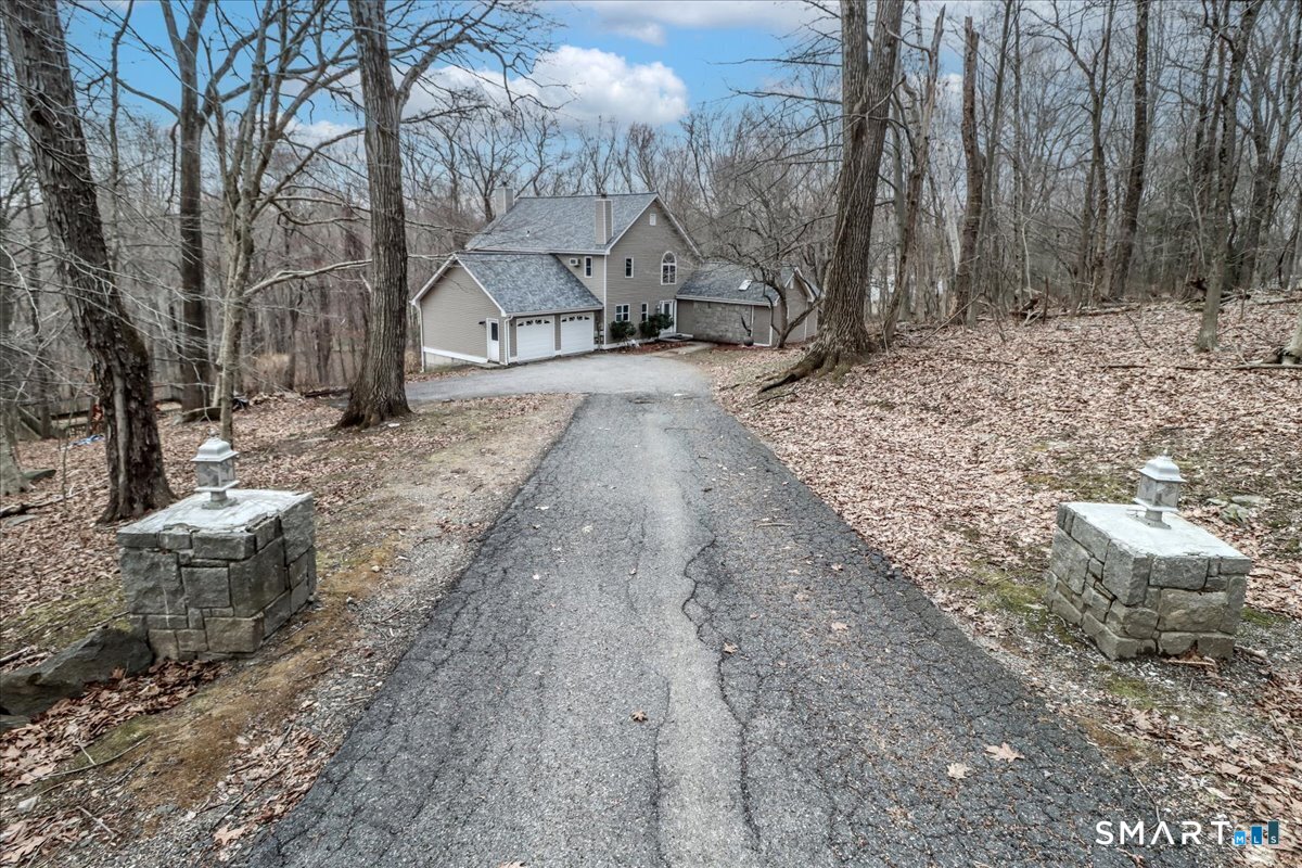 8 Pebble Lane New Milford CT 06776