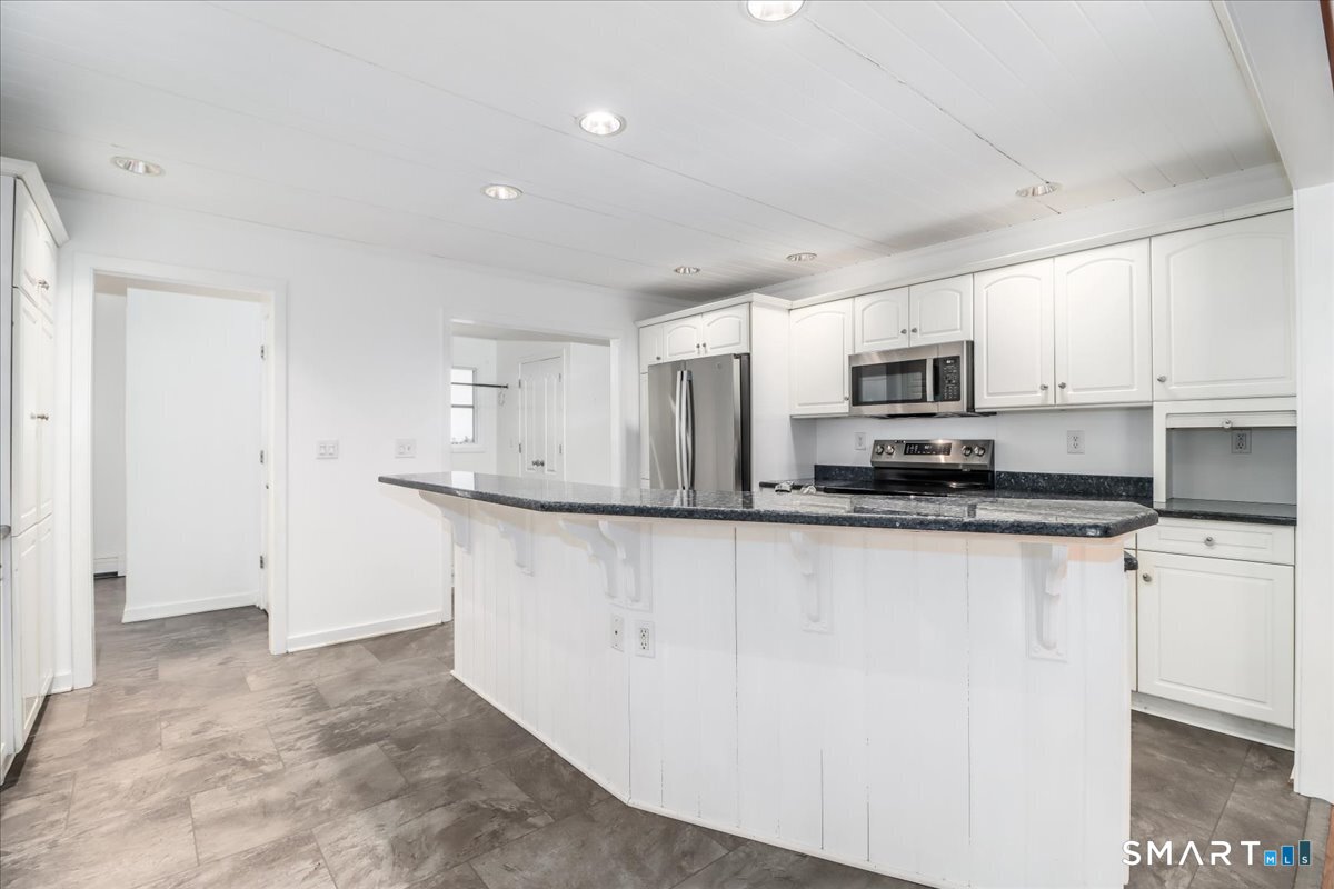 8 Pebble Lane New Milford CT 06776
