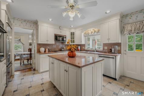 64 Briar Hill Road Norwich CT 06360