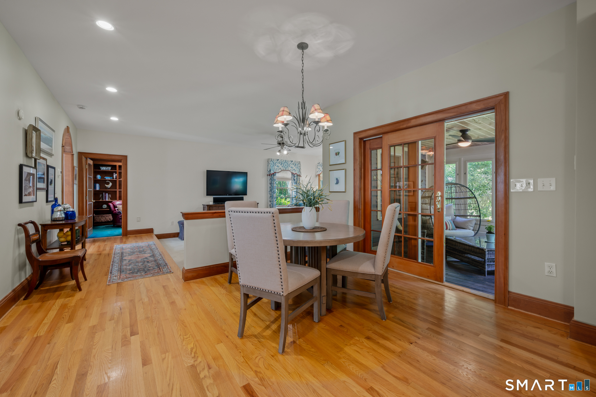 157 Tamarac Drive Glastonbury CT 06033