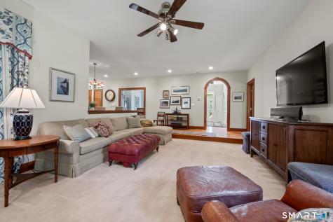 157 Tamarac Drive Glastonbury CT 06033