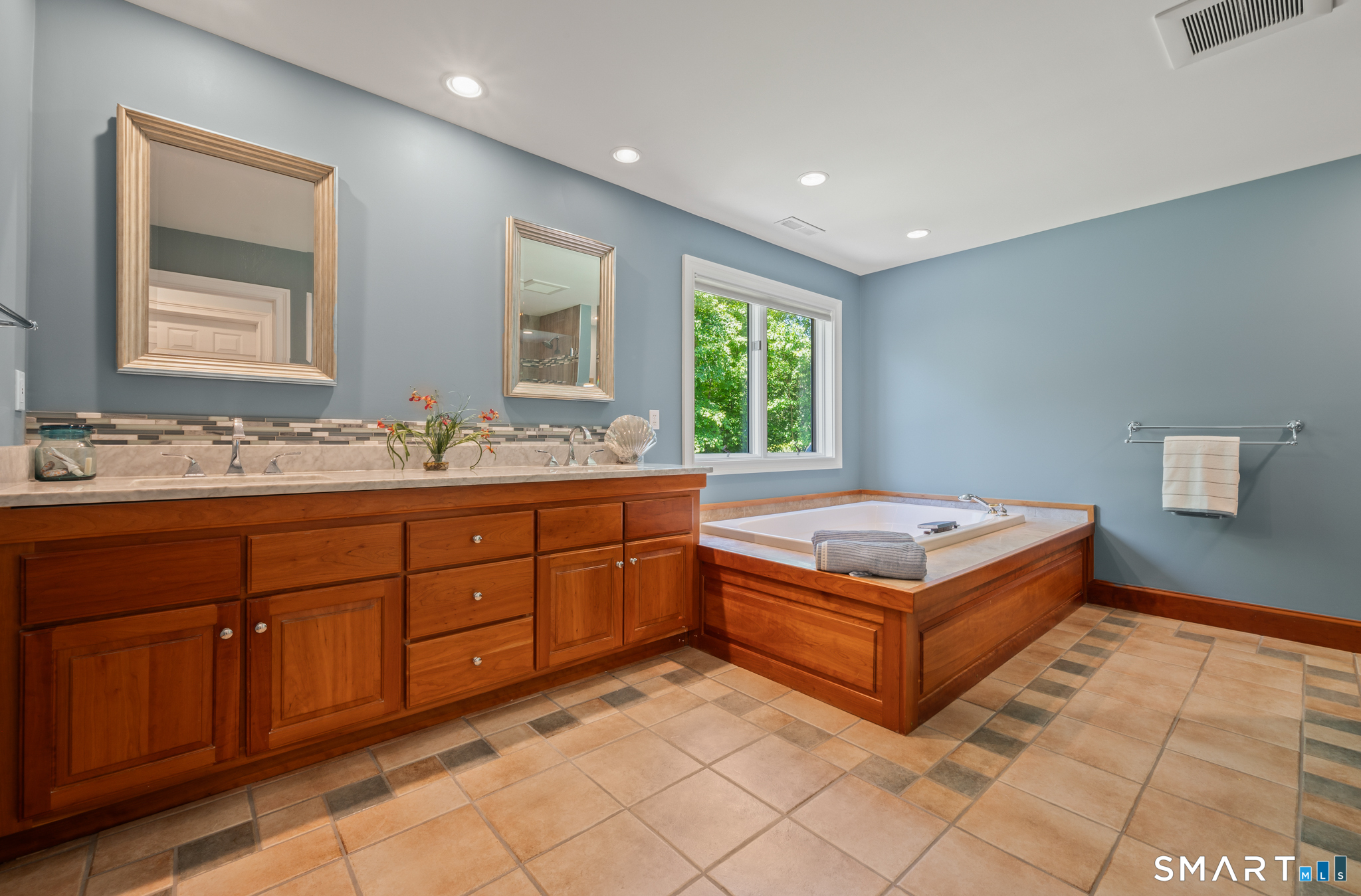 157 Tamarac Drive Glastonbury CT 06033