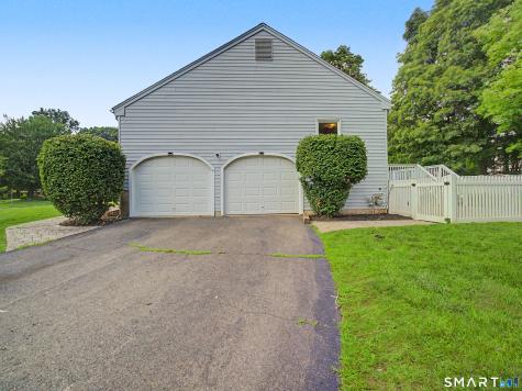 33 West Gerald Drive Manchester CT 06040