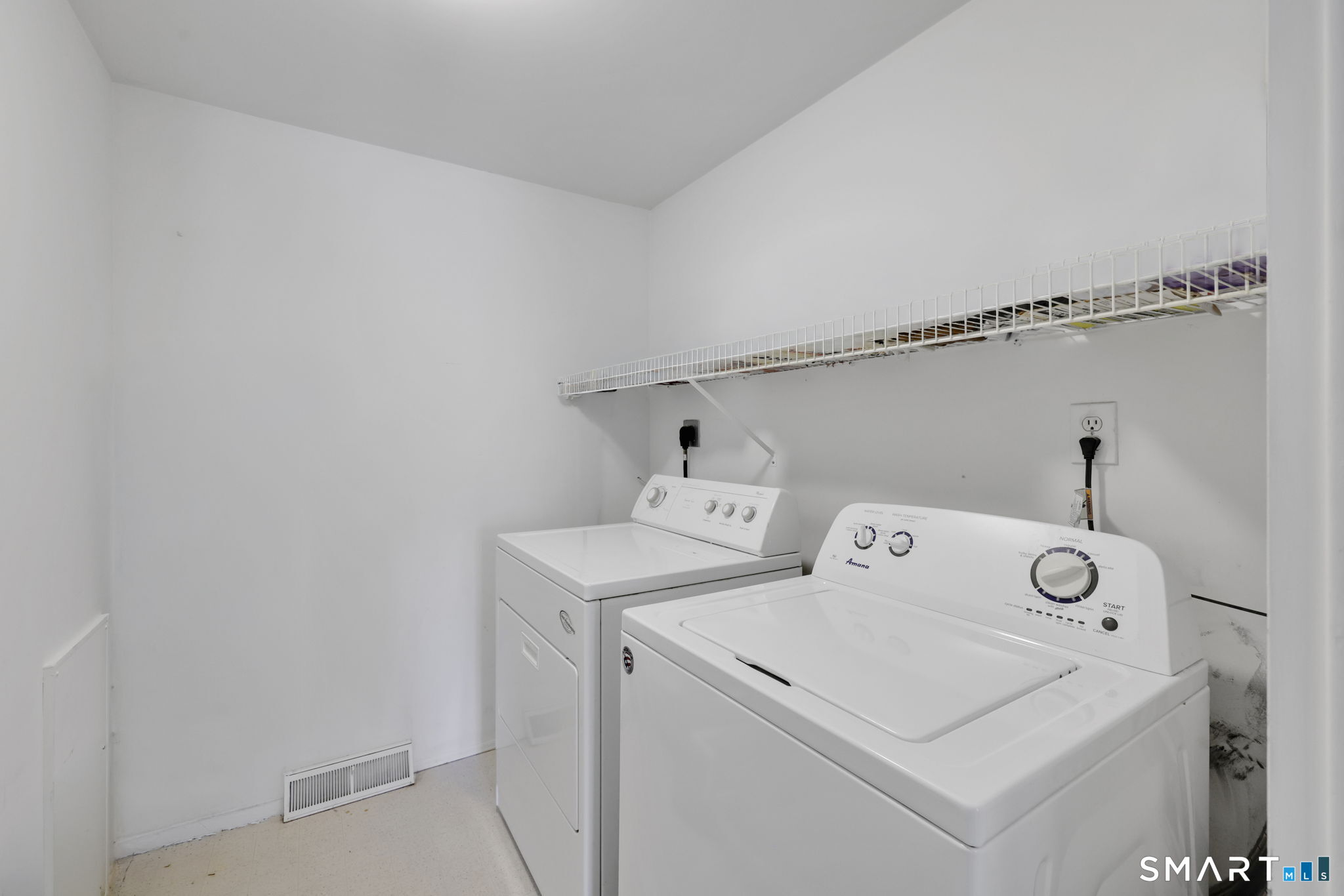 1 Rose Court East Windsor CT 06088