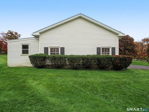 65 Barnum Road Danbury CT 06811