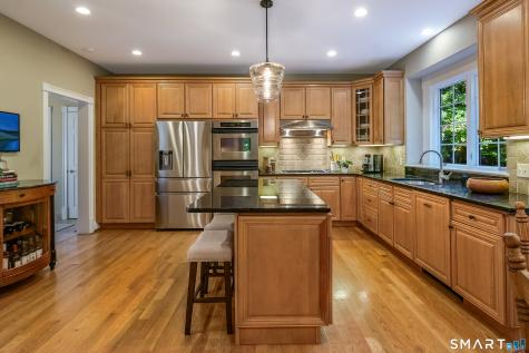15 Saint Michaels Court Avon CT 06001