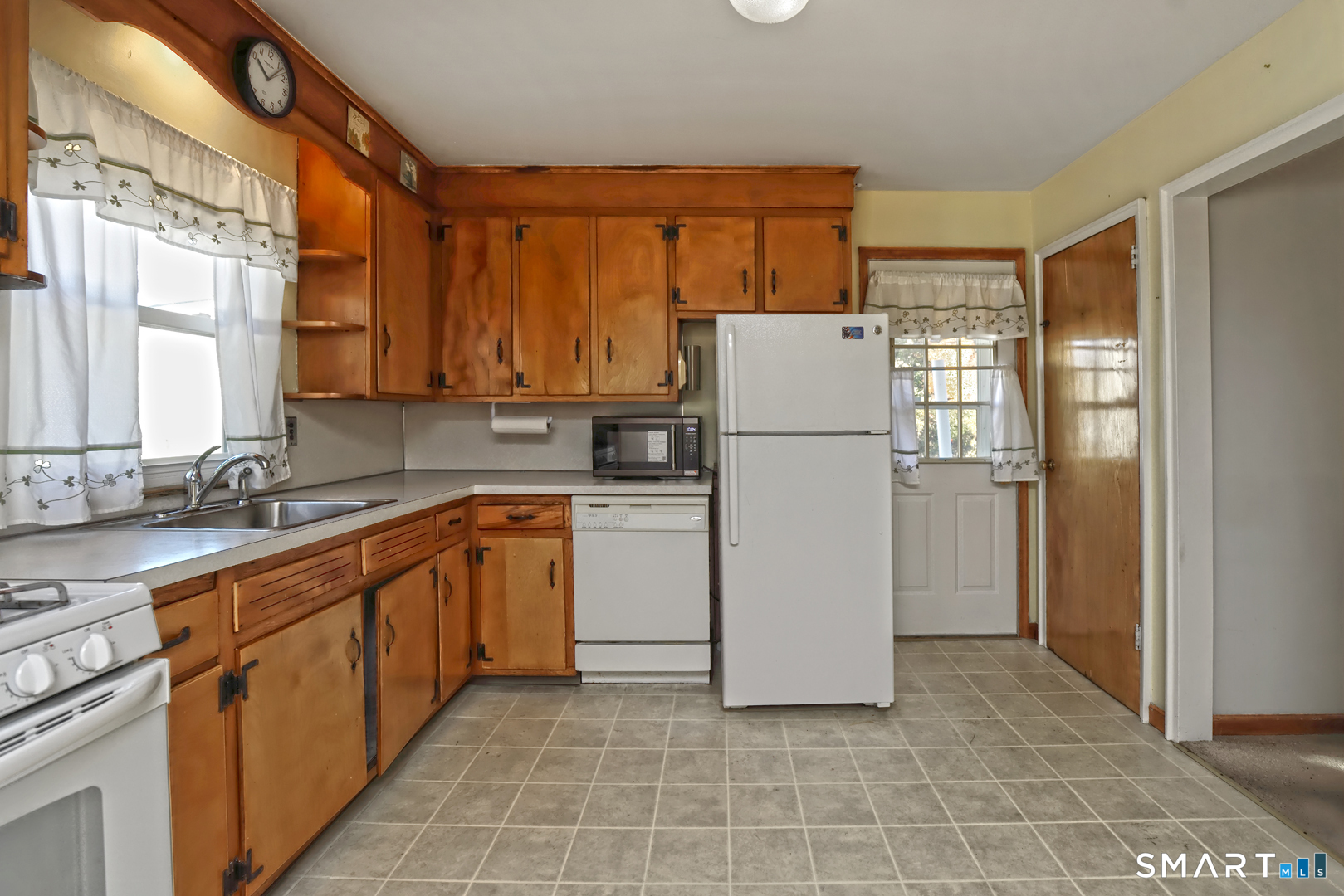 139 Woodmont Road West Haven CT 06516