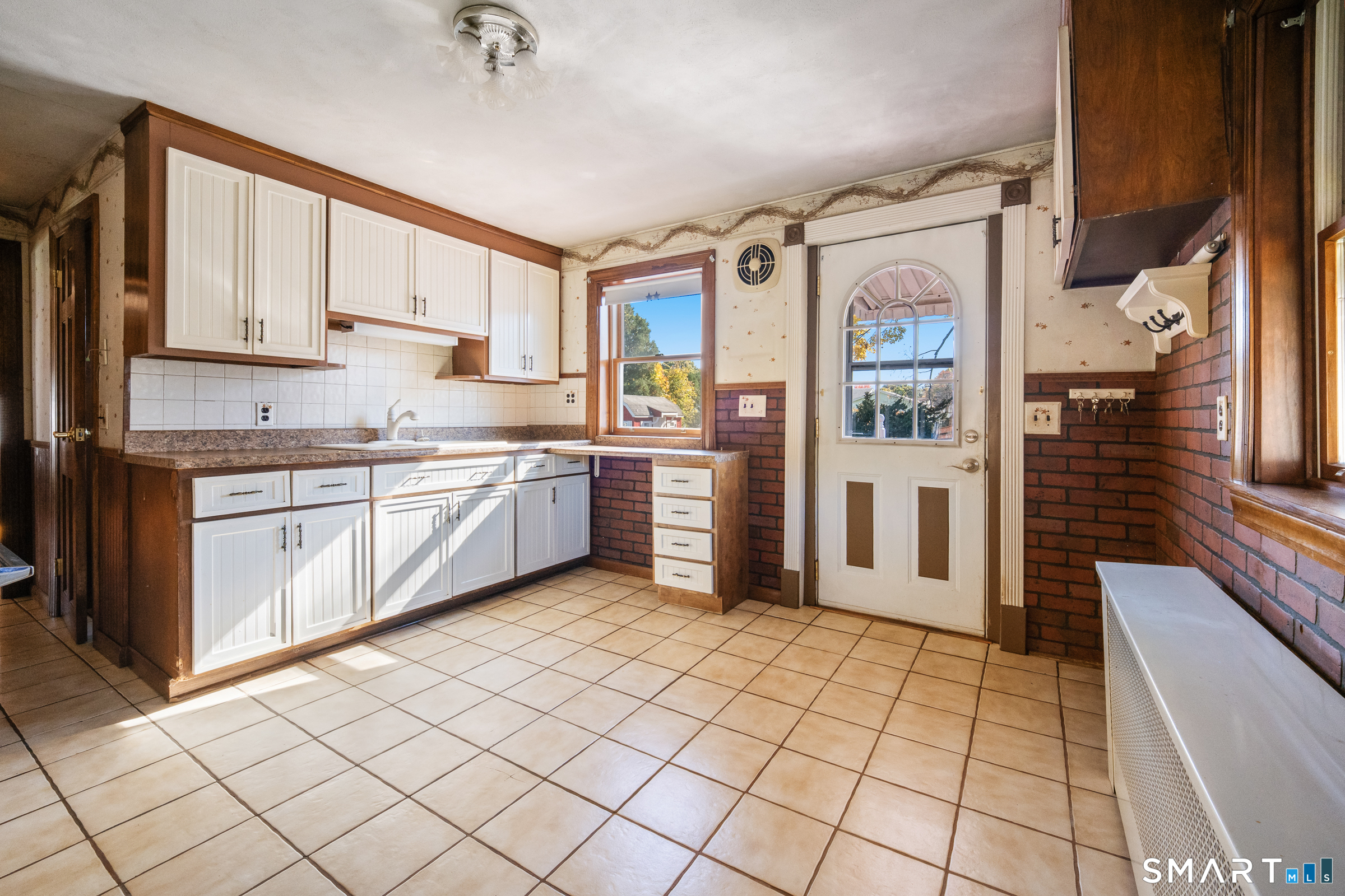 266 West Main Street Plainville CT 06062