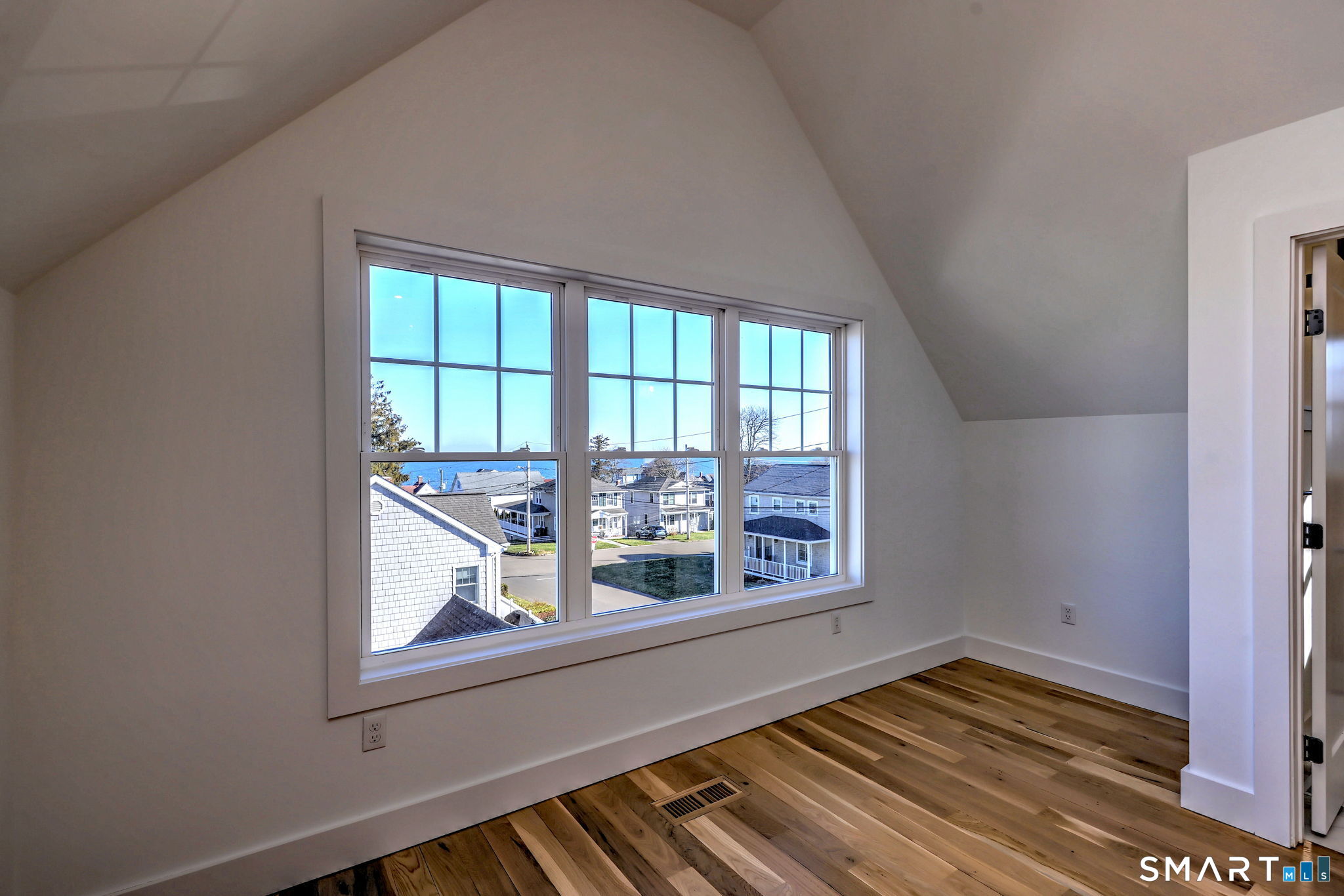 12 Usher Street Milford CT 06460