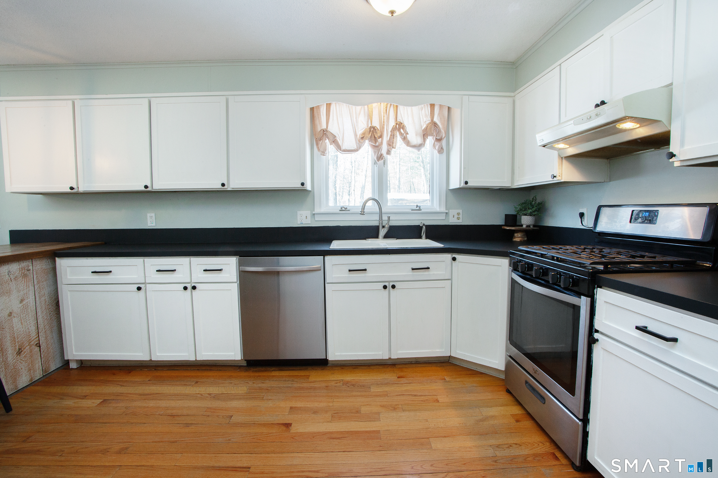 10 Ridgewood Drive Suffield CT 06093