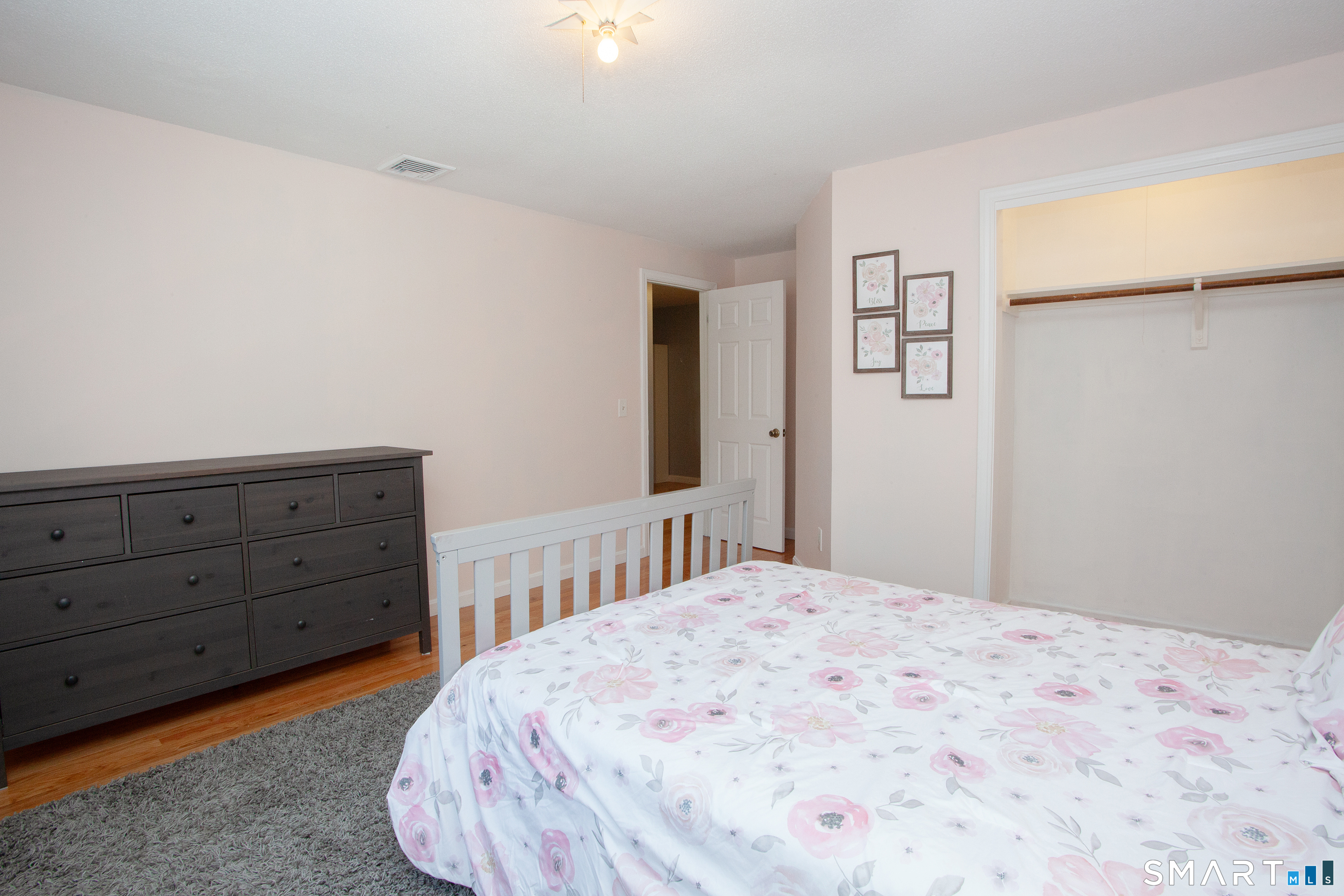 10 Ridgewood Drive Suffield CT 06093