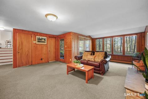 8 David Drive Simsbury CT 06070