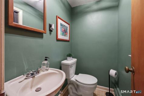 8 David Drive Simsbury CT 06070