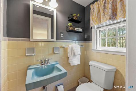 8 David Drive Simsbury CT 06070