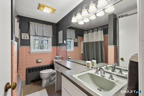 8 David Drive Simsbury CT 06070
