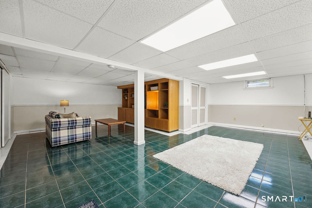 8 David Drive Simsbury CT 06070