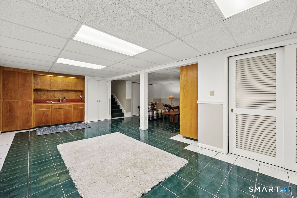 8 David Drive Simsbury CT 06070