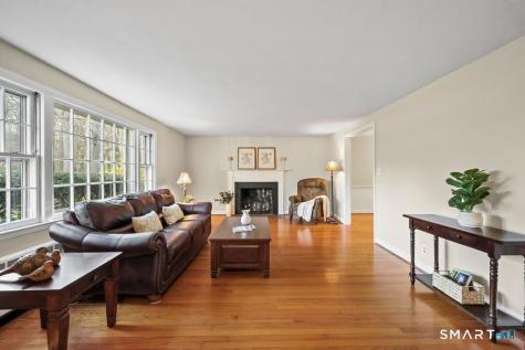 8 David Drive Simsbury CT 06070