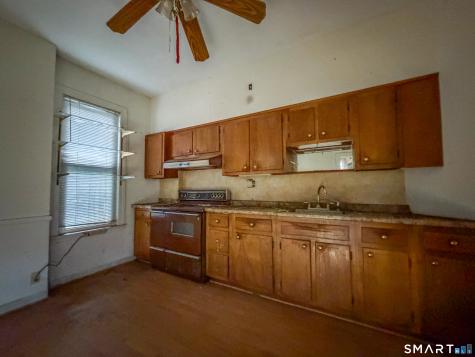 21 Annawan Street Hartford CT 06114