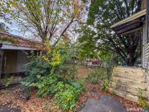 21 Annawan Street Hartford CT 06114