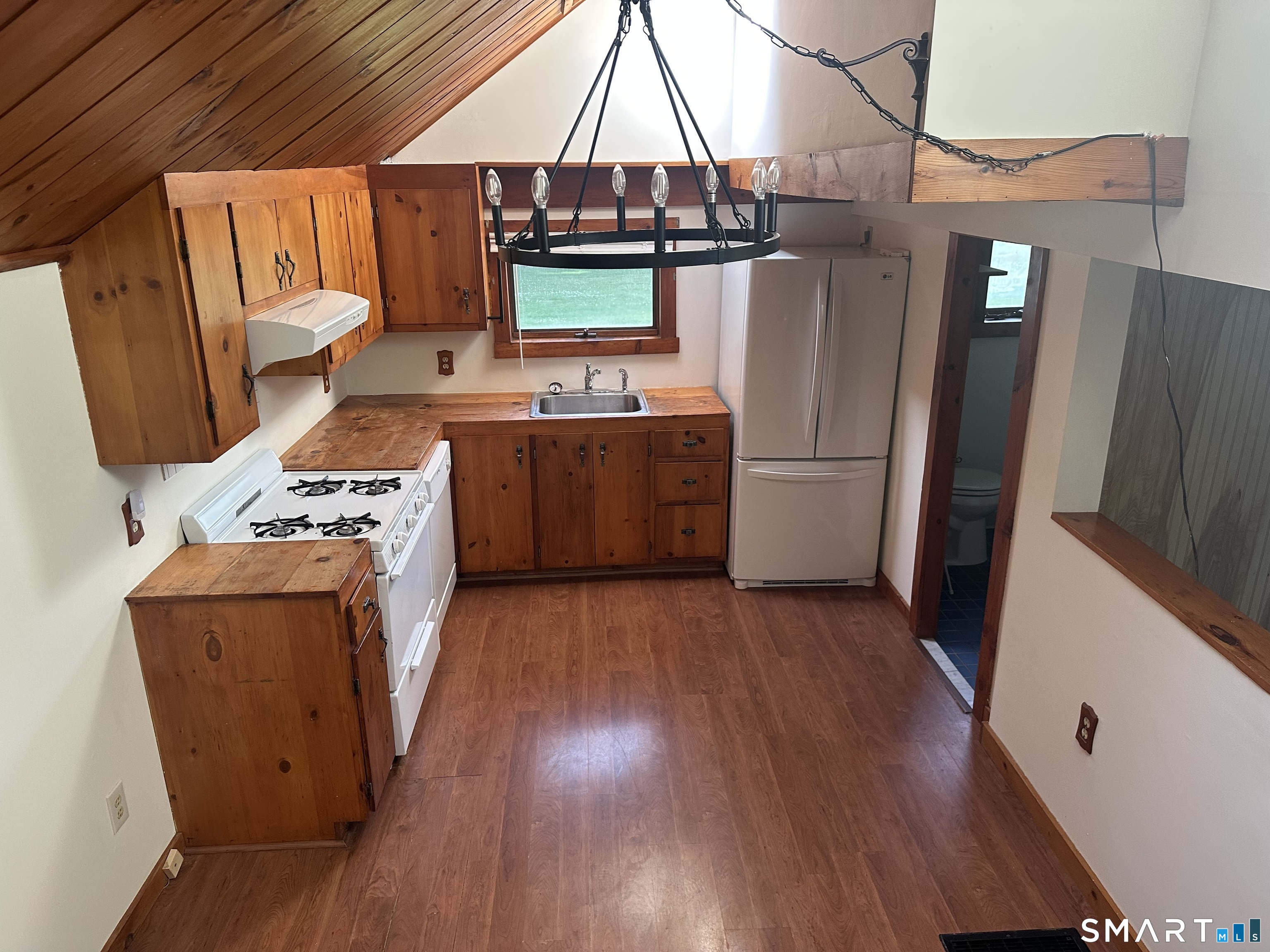 634 East North Street Suffield CT 06078