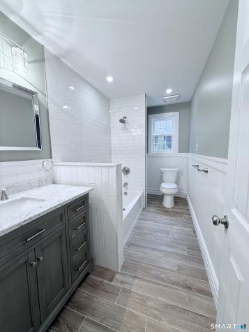 67 Faire Harbour Place New London CT 06320