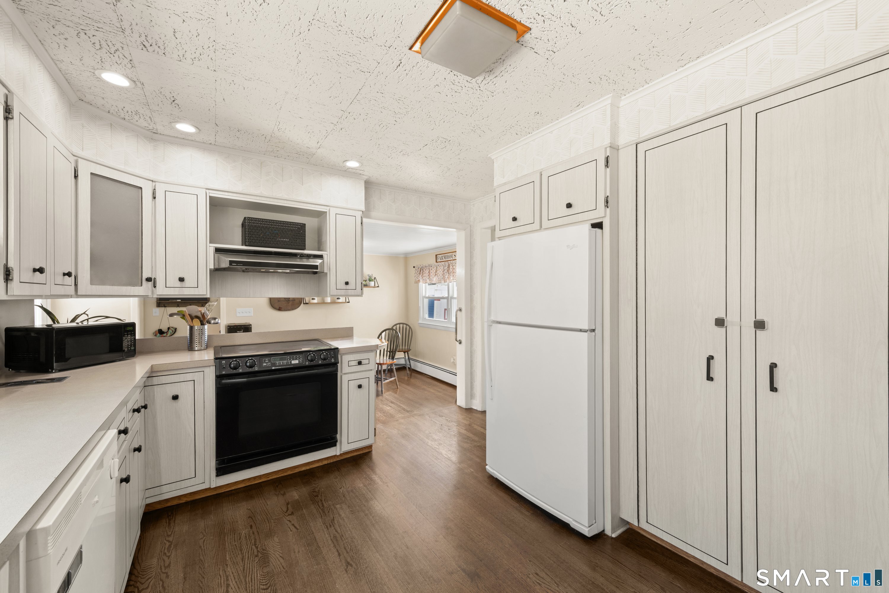 347 Amity Road Bethany CT 06524
