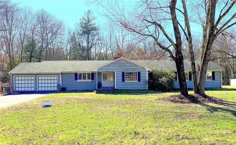 41 Ravenwood Drive Middlebury CT 06762