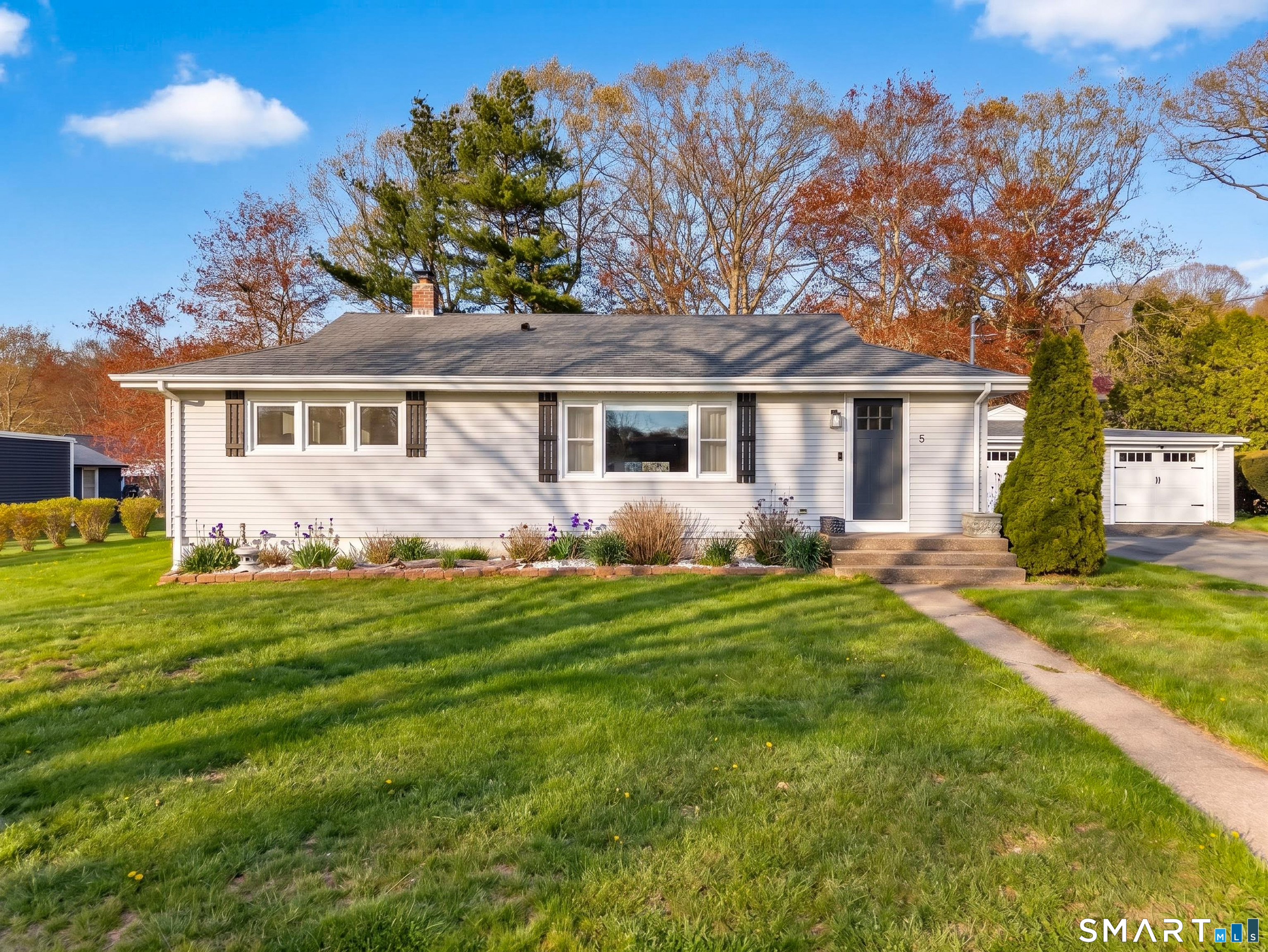 5 Oak Road Waterford CT 06385