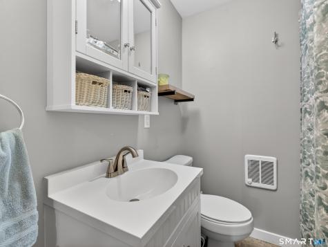 5 Oak Road Waterford CT 06385