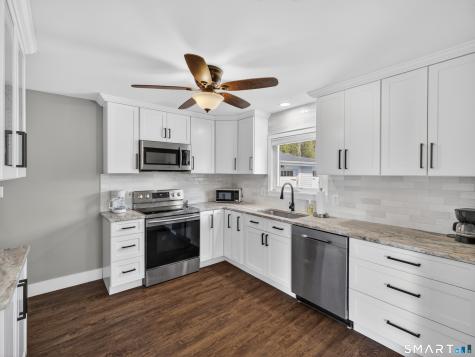 5 Oak Road Waterford CT 06385