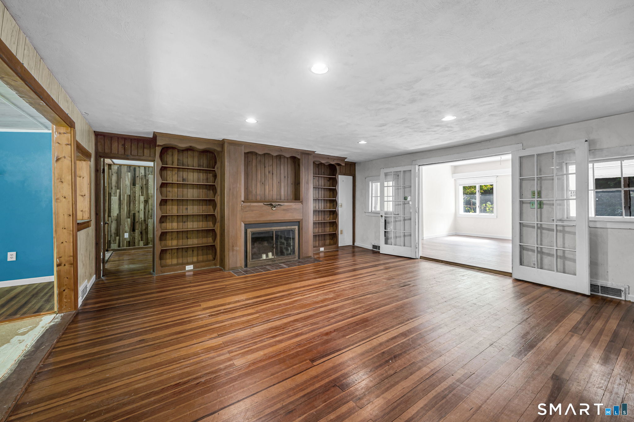 8 Crescent Beach Drive Enfield CT 06082