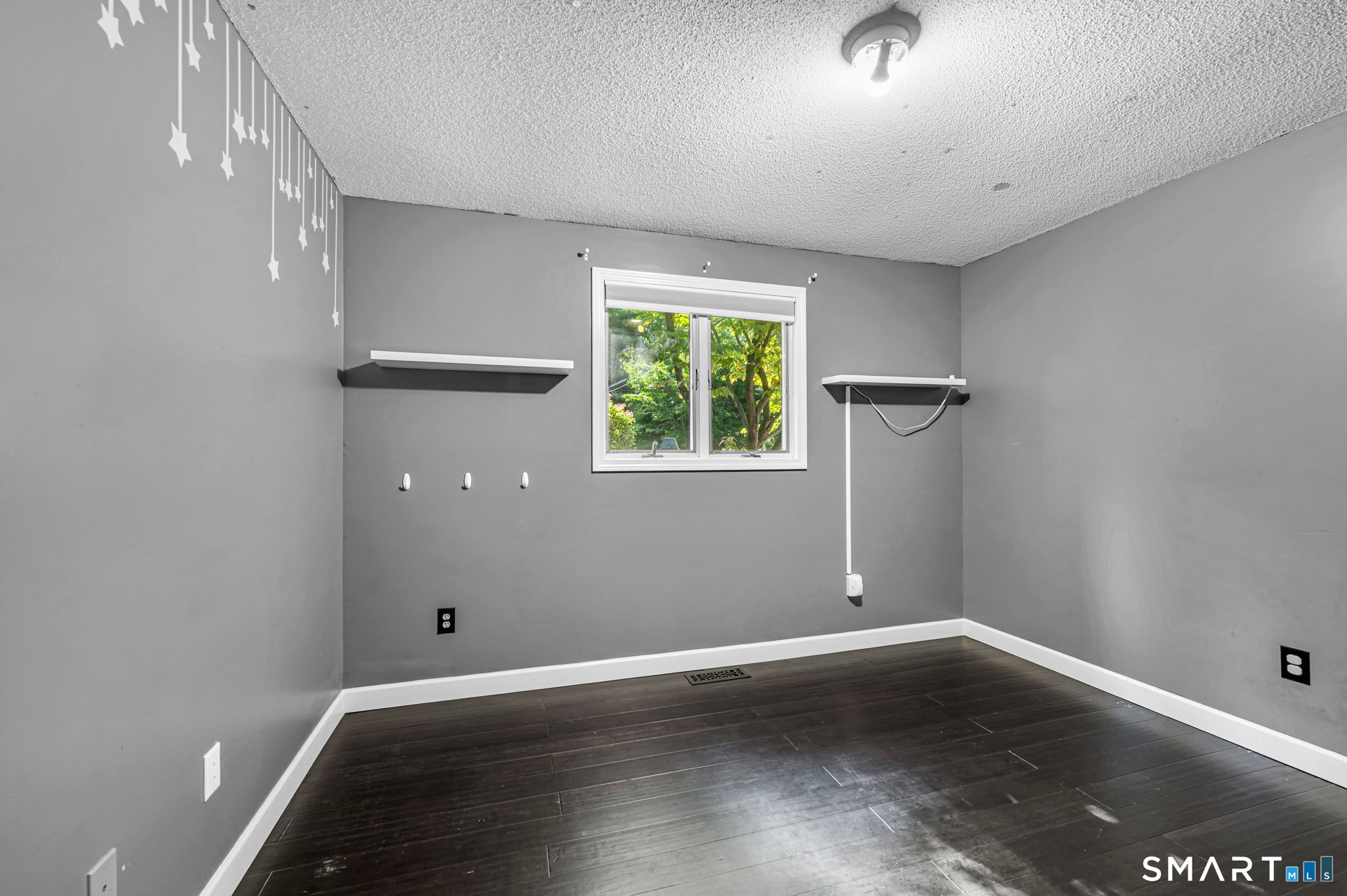 8 Crescent Beach Drive Enfield CT 06082