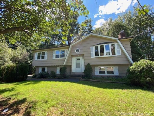 9 Oak Bluff Road Milford CT 06461