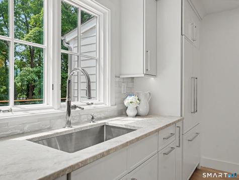 16 Grace Street New Canaan CT 06840
