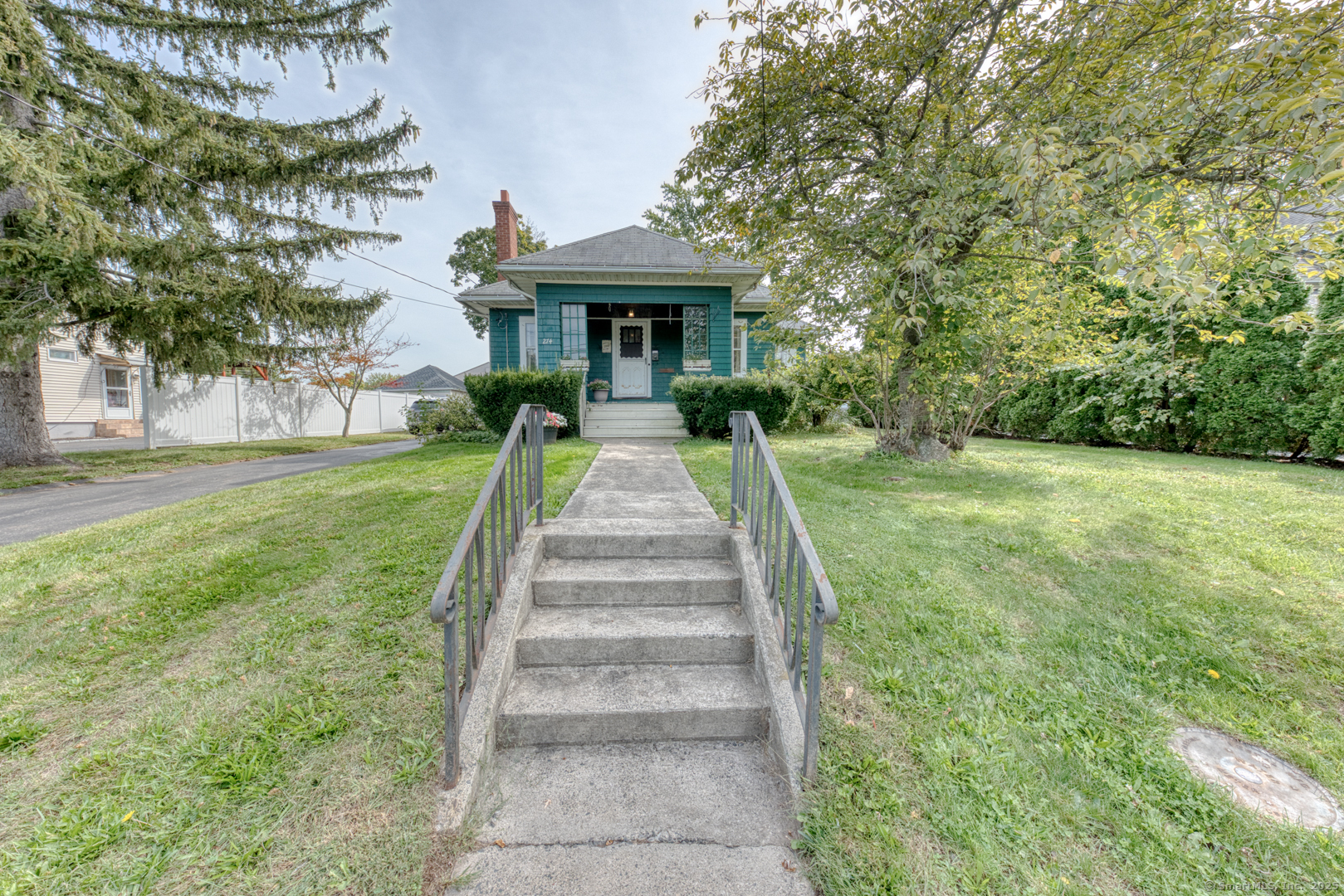 274 Newington Road West Hartford CT 06110