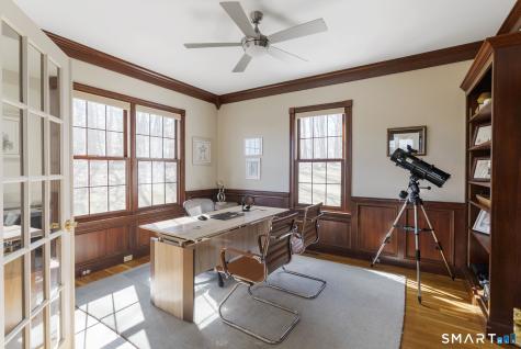 76 Lofgren Road Avon CT 06001
