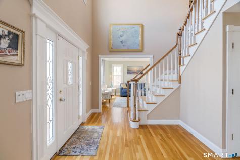 76 Lofgren Road Avon CT 06001